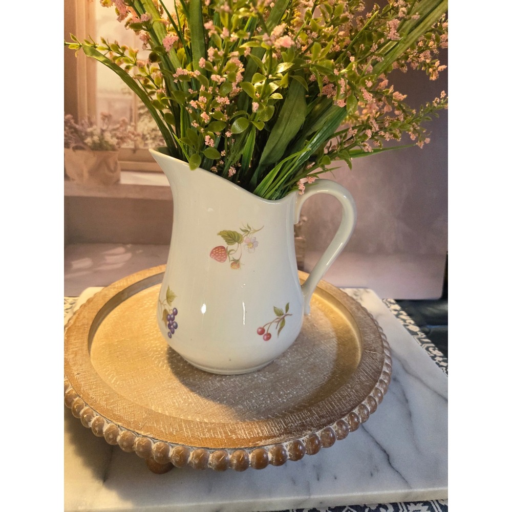 😎1980s‎ Botanical Fruit Ceramic Pitcher White Strawberry Grape Butterfly Vase - Picture 2 of 14